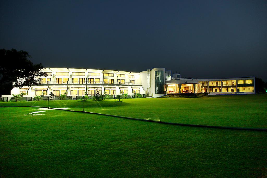 The Awesome Farms & Resorts Gothda Mohbtabad ภายนอก รูปภาพ